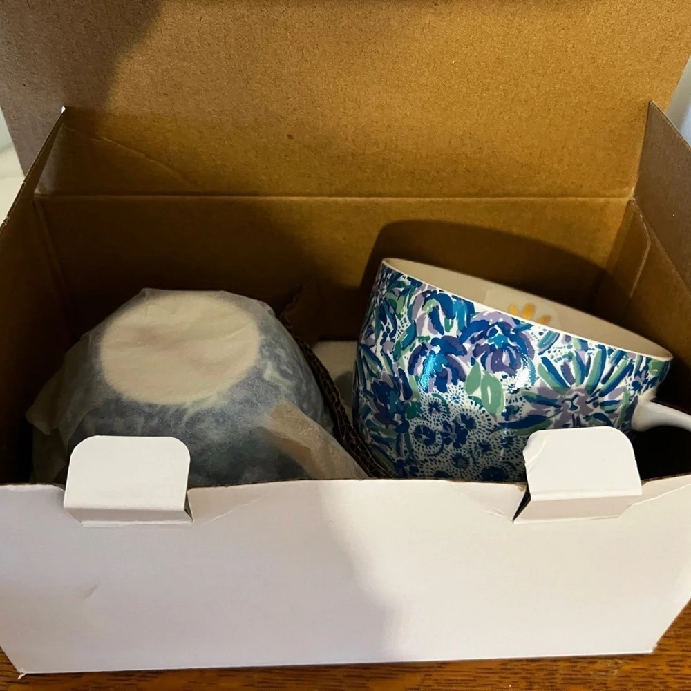 Floral Blue and White Mug